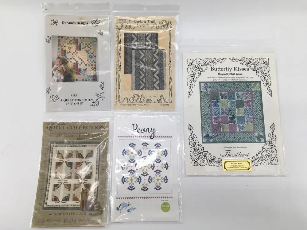 Quilt Sewing Pattern SET OF 5 Scrappy Cottage Geometric Fat Quarter NEW UNCUT